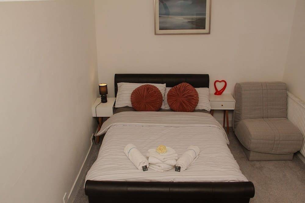 Hope Haven - Stylish Sa, Sleeps 5 in Leigh, Grand Manchester