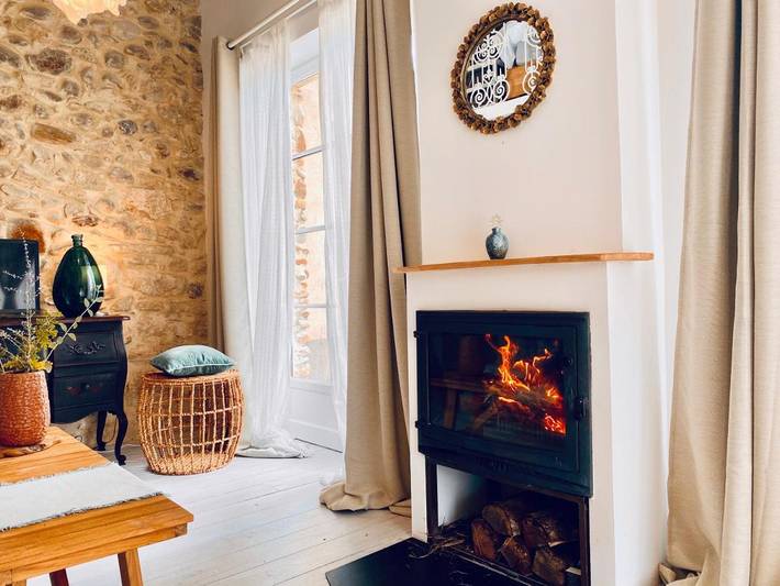 Gîte pour 2 personnes, avec vue et jardin à Saint-Just-d'Ardèche - 2