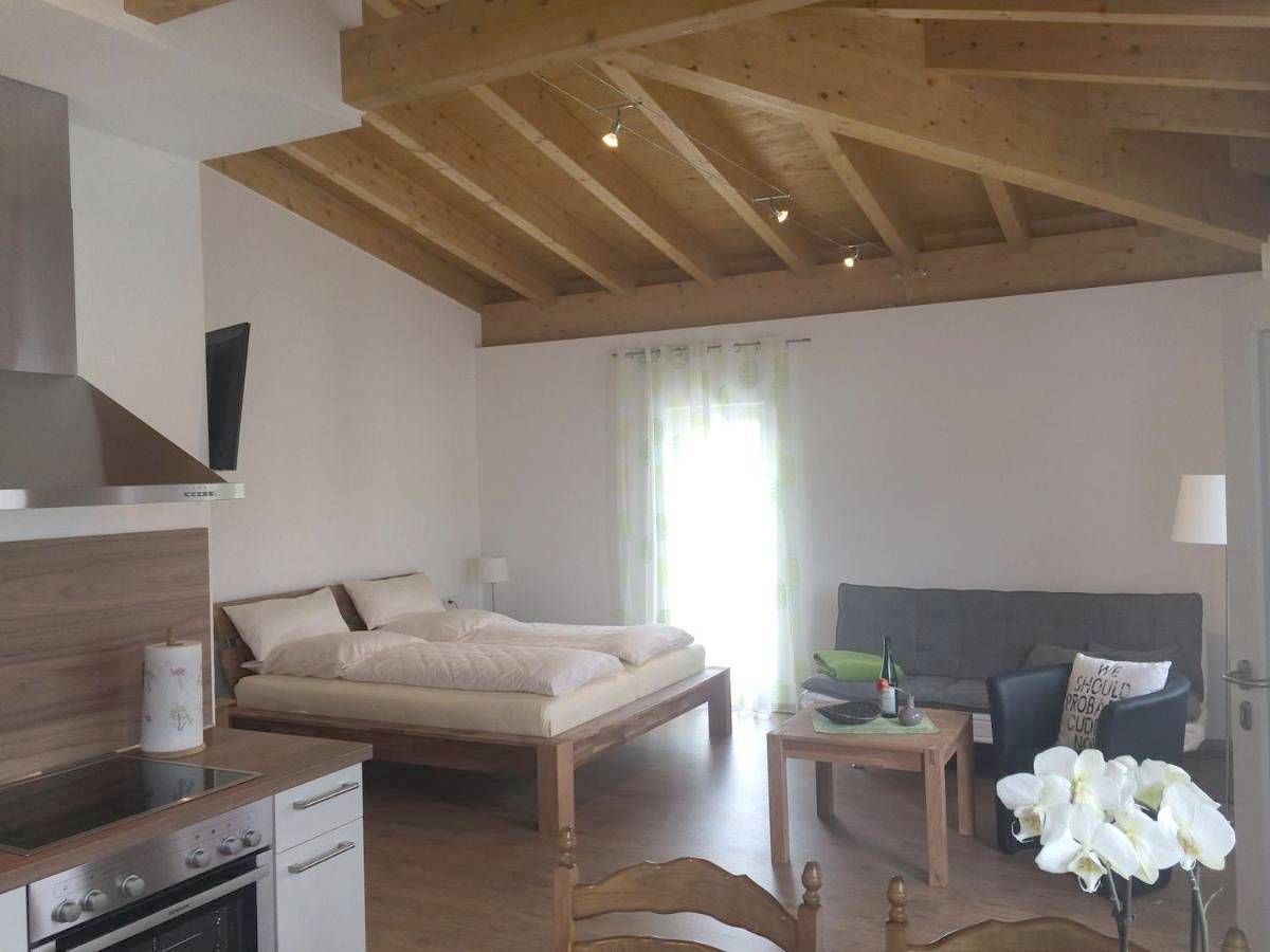 Ganze Wohnung, Apartment with Garden View in Hattenheim, Eltville am Rhein