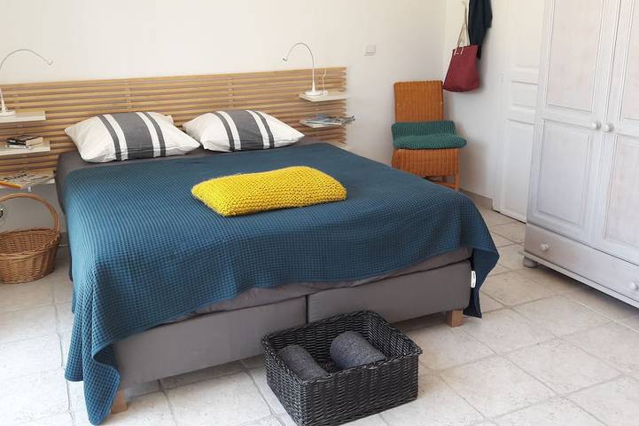 Location de vacances pour 2 personnes, avec jardin ainsi que piscine et terrasse à Barjols - 3