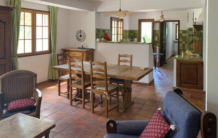 Reizende Ferienwohnung mit Pool und Terrasse – 2 km vom Zentrum von Besse-sur-Issole entfernt in Besse-sur-Issole, Mittelmeerküste (Frankreich)