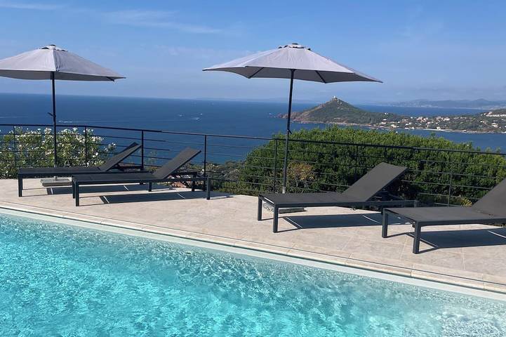 Villa pour 10 personnes, avec Balcon et Jardin dans Anthéor