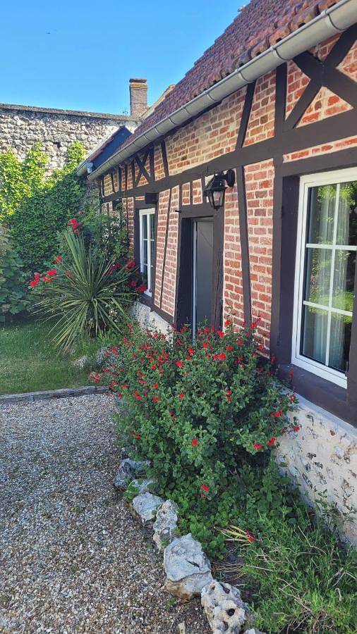 Gîte pour 3 personnes, avec vue ainsi que sauna et jardin à Heubécourt-Haricourt