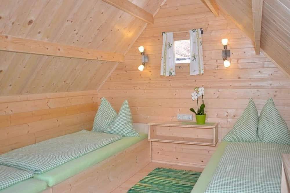 Radlerstation Sandhof - \"Schlafnester\" in Gailtaler Alpen, Berg im Drautal