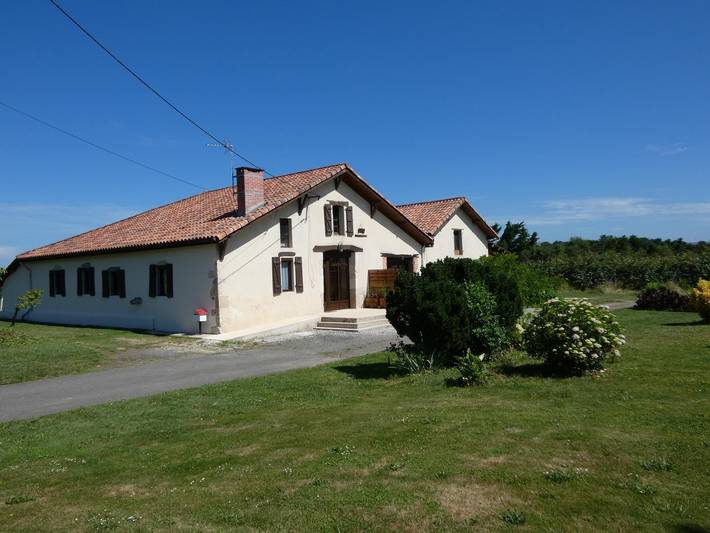 Gîte pour 7 personnes, avec jardin et terrasse