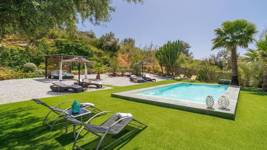 Location de vacances pour 6 personnes, avec piscine et balcon/terrasse à Torrox