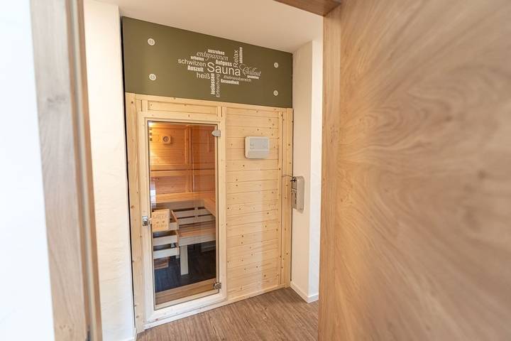 Hütte für 8 Personen, mit Balkon und Sauna sowie Ausblick in Hessen - 4