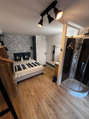 Location de vacances pour 2 personnes, avec terrasse et jardin à Maillebois - 3