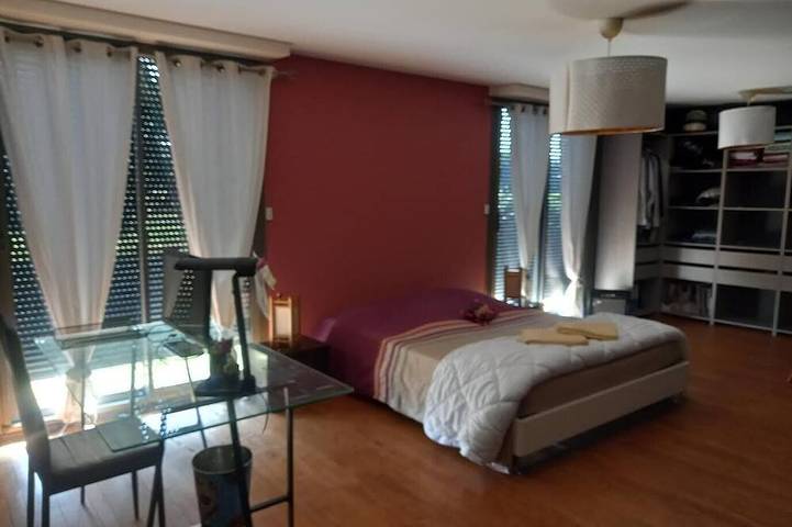 Location de vacances pour 7 personnes, avec terrasse et jardin à Saint-Sulpice-et-Cameyrac - 2