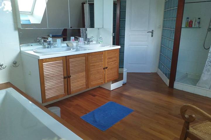 Arradon Brittany : oh the beautiful holidays ! 2 minutes from Gulf of Morbihan, in Arradon, Côte des Mégalithes