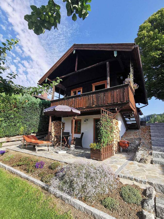Hütte für 2 Personen, mit Garten und Seeblick sowie Terrasse und Ausblick am Schliersee