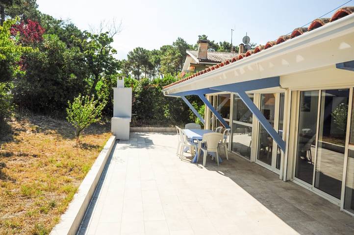 Villa voor 8 personen, with tuin and terras as well as whirlpool in Lacanau Ocean