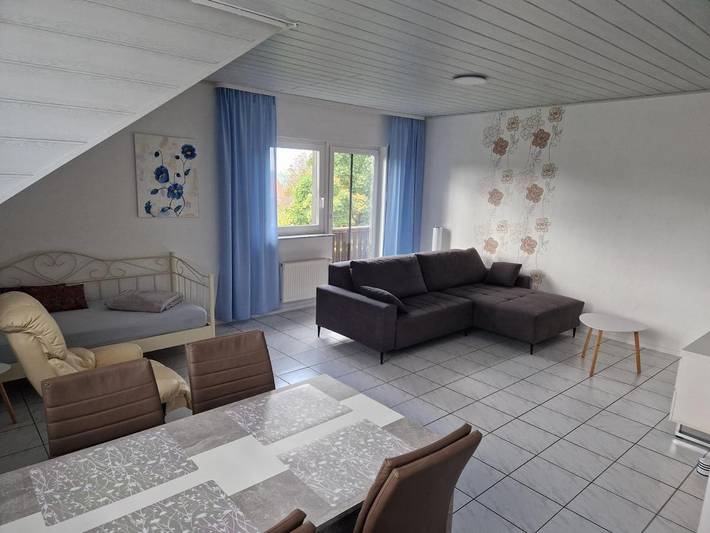 Ferienwohnung für 6 Personen, mit Terrasse und Garten sowie Ausblick in Zweibrücken - 3