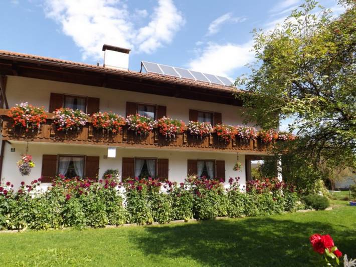 Gîte pour 4 personnes, avec balcon/terrasse et balcon dans Rottau