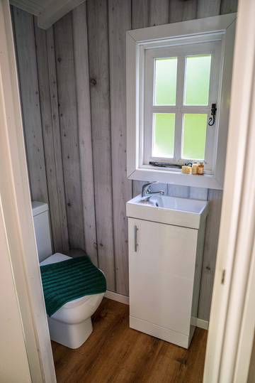 Glamping for 2 Guests in Cumbria, England, Picture 4