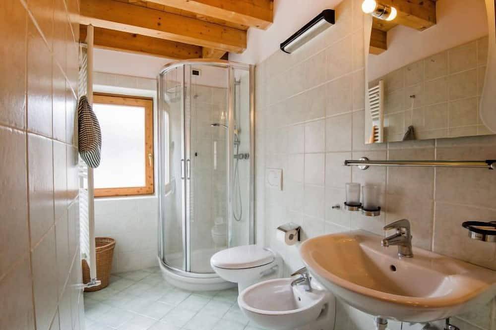 Appartamento intero, Albergo Diffuso - Cjasa Ustin in Barcis, Prealpi Carniche