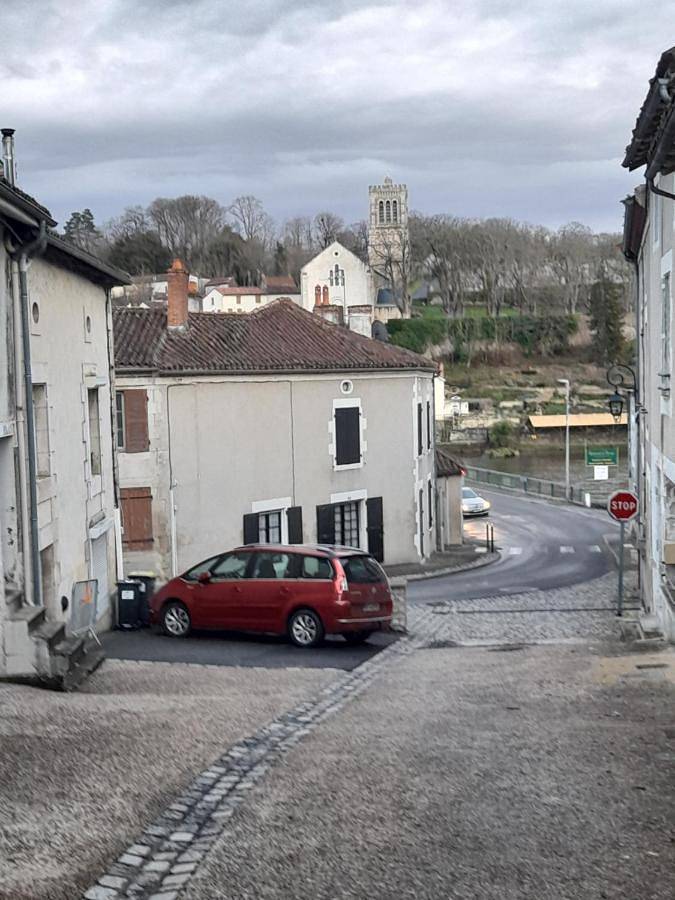 Location de vacances pour 4 personnes, avec jardin à Le Vigeant - 4