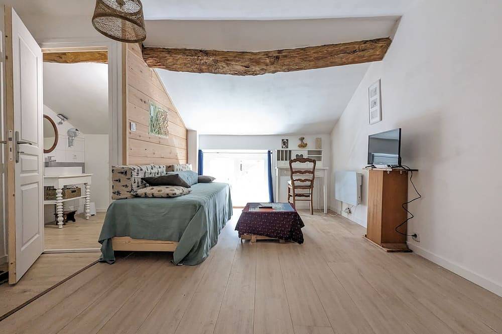 Vacation rental lakes, vineyards and mountains area in Massignieu-de-Rives, Belley
