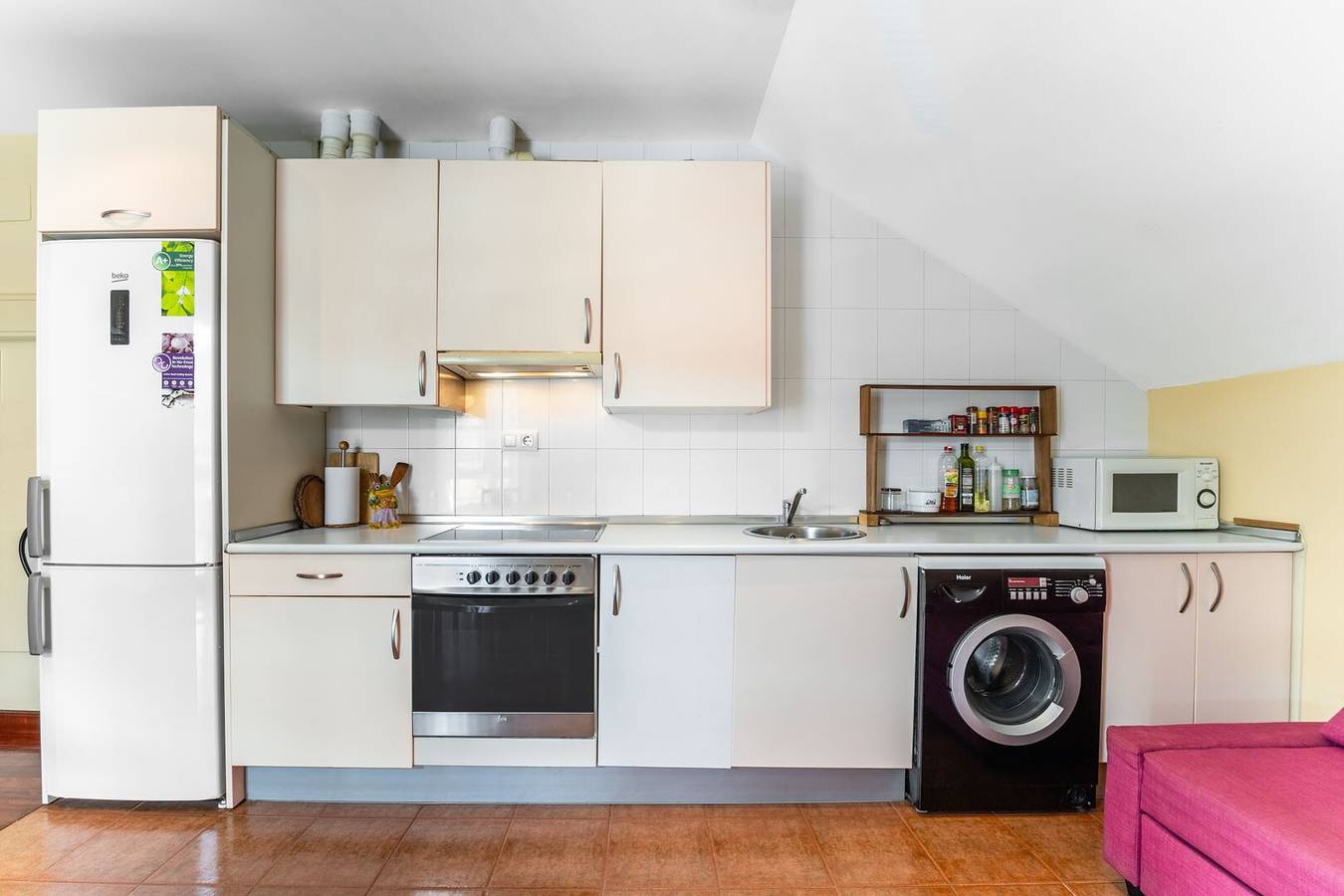 Apartamento entero, Apartamento 'Francisca' con vistas a la montaña y Wi-Fi in Ampuero , Costa de Cantabria