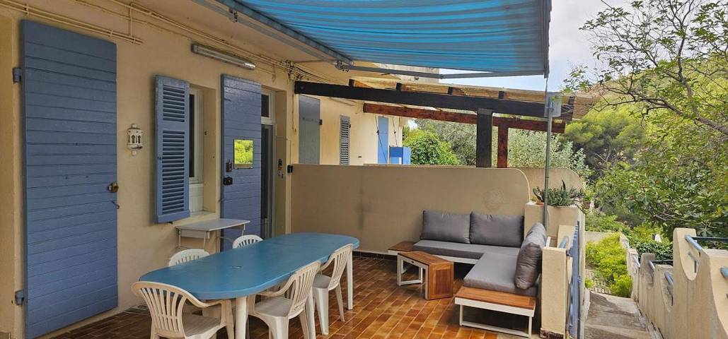 Gîte pour 4 personnes, avec terrasse et vue dans Calanque des Figuieres - 4