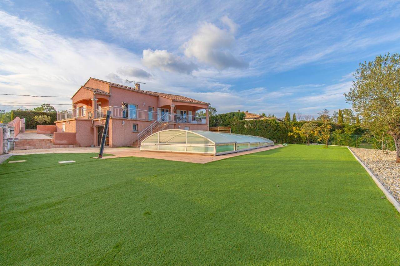 Three-Bedroom Villa in Banne, Parc national des Cévennes