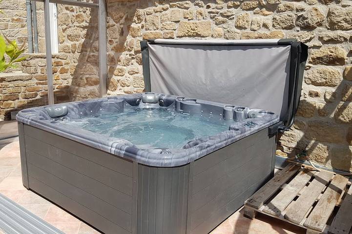 Maison de vacances pour 4 personnes, avec Jacuzzi et Terrasse