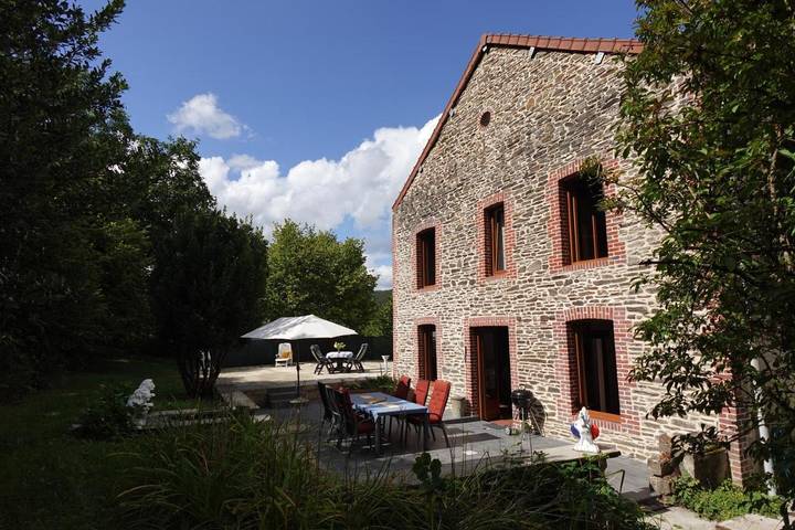 Gîte pour 8 personnes, avec jardin et vue dans Neufmanil