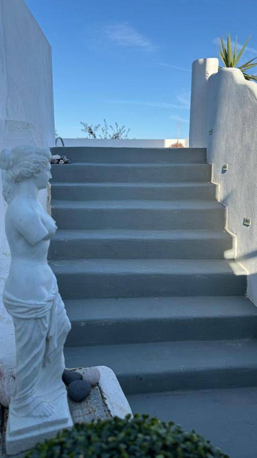 Maison d’hôte pour 3 personnes, avec vue et jardin, animaux acceptés dans Milos - 2