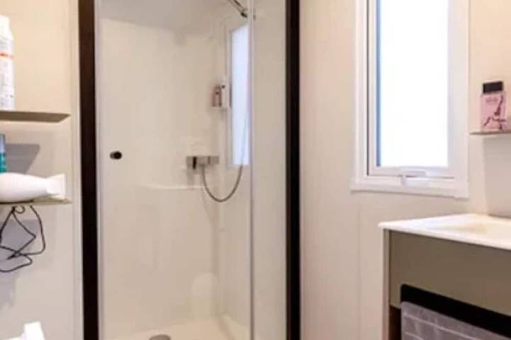 ZEcamping 3 étoiles mobil-home TV Lv BBQ 27m2 4 pers in Pordic, Côte de Goëlo