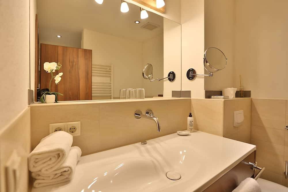 Ganze Wohnung, 2-Zimmer-Appartement Alpina in Hopfen am See, Bayerisch Schwaben