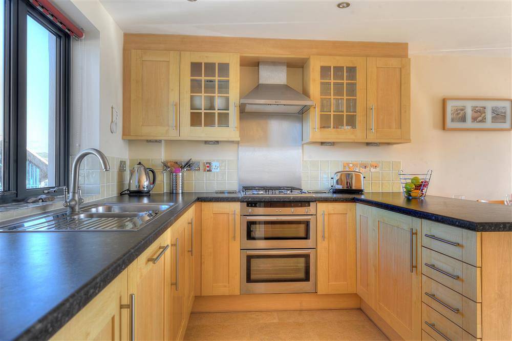 Entire apartment, 8 Driftwood in West Bay, Dorset