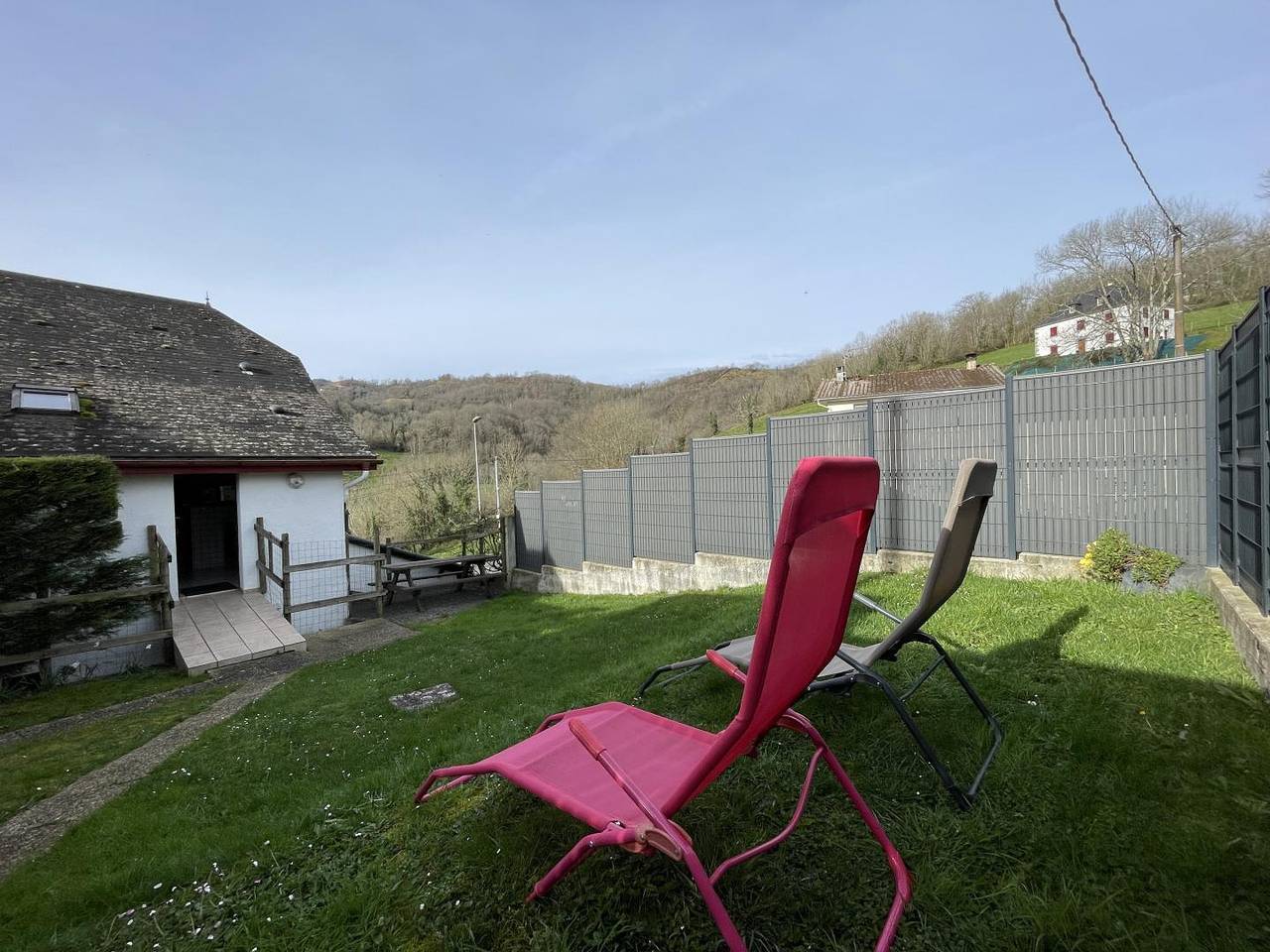 Iagonia in Lacarry-Arhan-Charritte-de-Haut, Région d'Oloron-Sainte-Marie