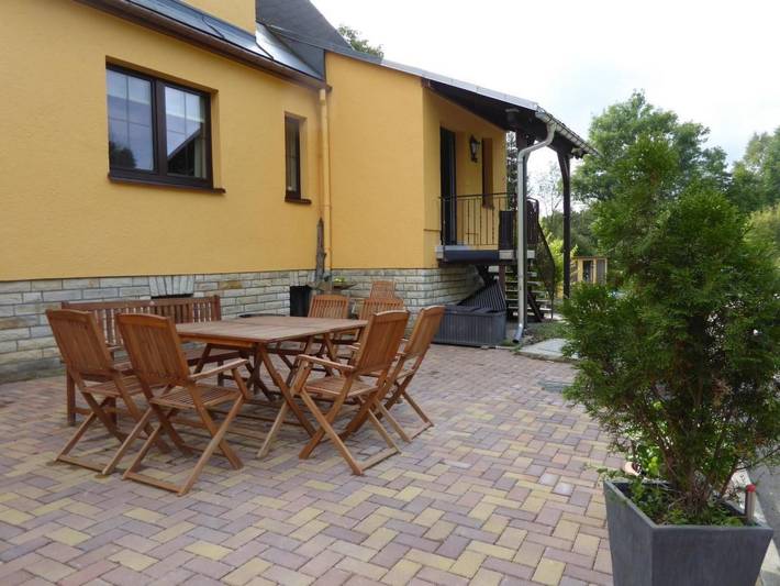 Ferienhaus für 8 Personen, mit Garten und Sauna in Sehmatal