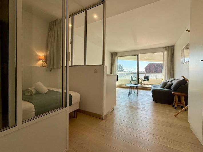 Gîte pour 3 personnes, avec vue et balcon dans Plage du Miramar - 3