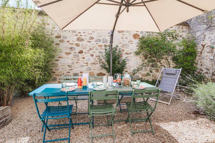 Gîte pour 6 personnes, avec terrasse à Saint-Martin-en-Bière - 2