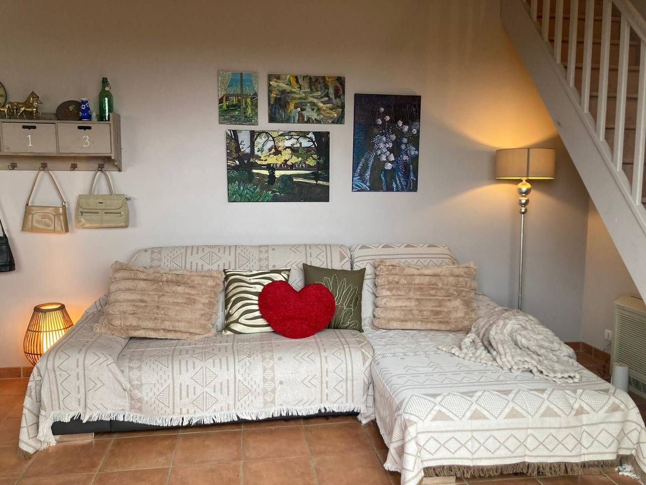 Gîte Piscine et Vue Imprenable avec Piscine Privée, Terrasse et Wi-Fi in Sainte-Camelle, Région de Carcassonne