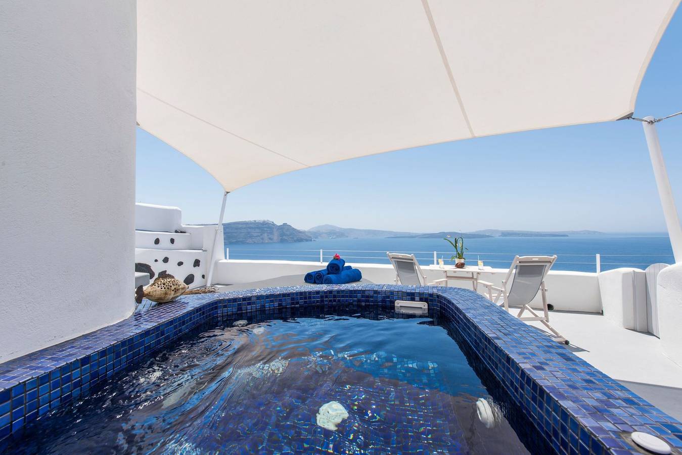 Gorgeous Santorini Villa | Villa Devon | 1 Bedroom | Breathtaking Caldera and Sea Views | Private Hot Tub | Oia in Oia, Santorini