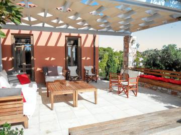 Location de vacances pour 4 personnes, avec terrasse, animaux acceptés dans Syros