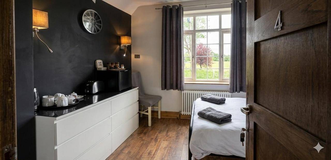 Entire holiday apartment, Deluxe Twin Room in Leicester, Heart of England