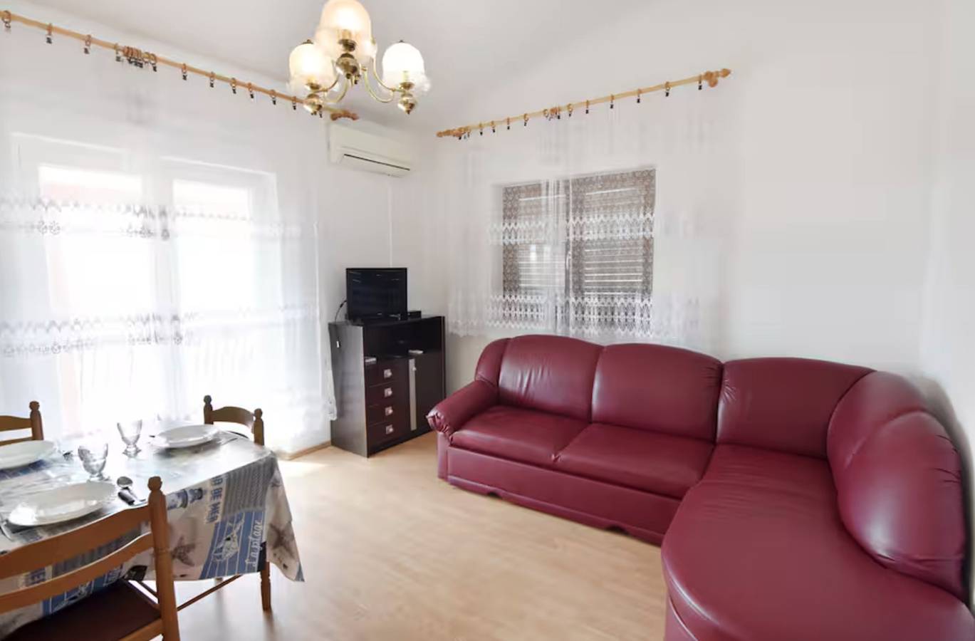 Ganze Wohnung, Großzügiger Rückzugsort für Familien und Freunde in Umag, Umag und Umgebung