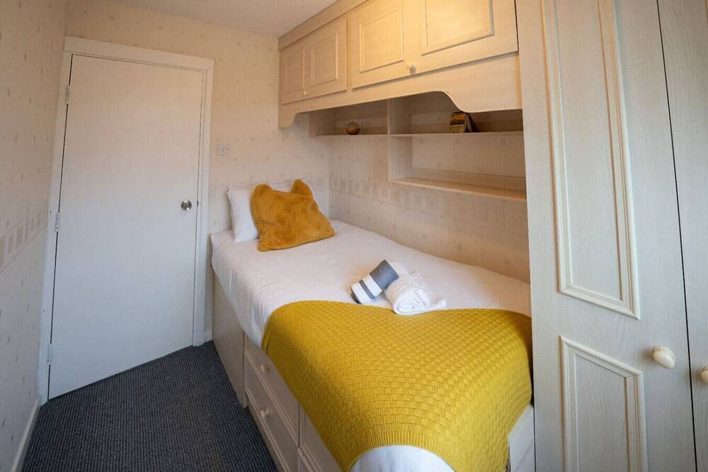 Spacious 3Br Home in Westhoughton | Free Parking | in Westhoughton, Bolton