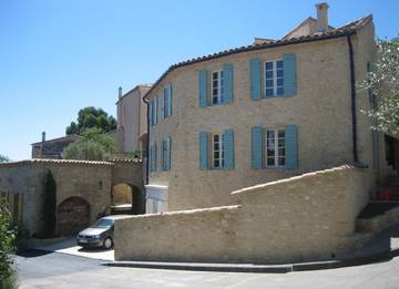 Gîte pour 6 personnes, avec terrasse à Caromb