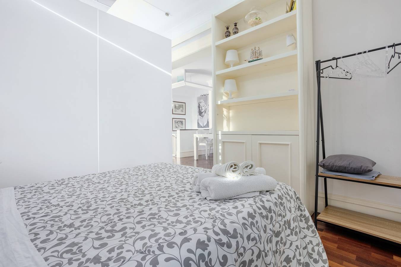 Casa vacacional "Villa Degli Ulivi Flora" con jardín privado y Wi-Fi in Playa Mondello, Palermo