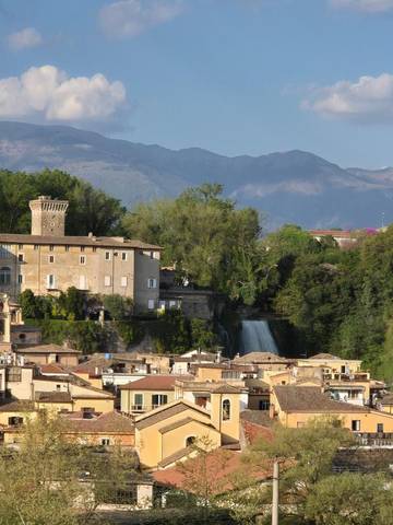 Cottage pour 3 personnes, avec vue et balcon à Isola del Liri