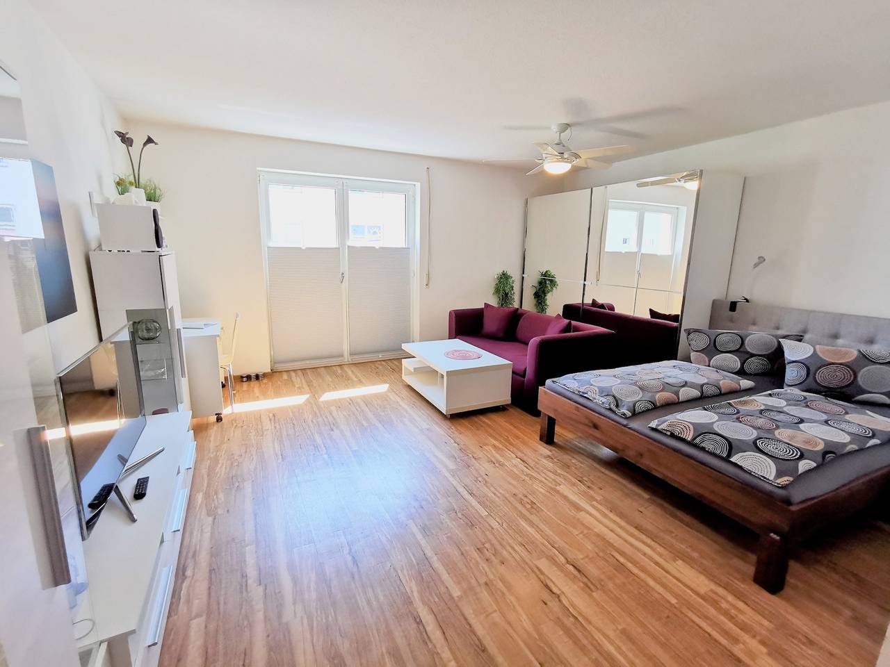 Ganze Ferienwohnung, Lara Bodensee City Apartment in Friedrichshafen, Region Bodensee-Oberschwaben