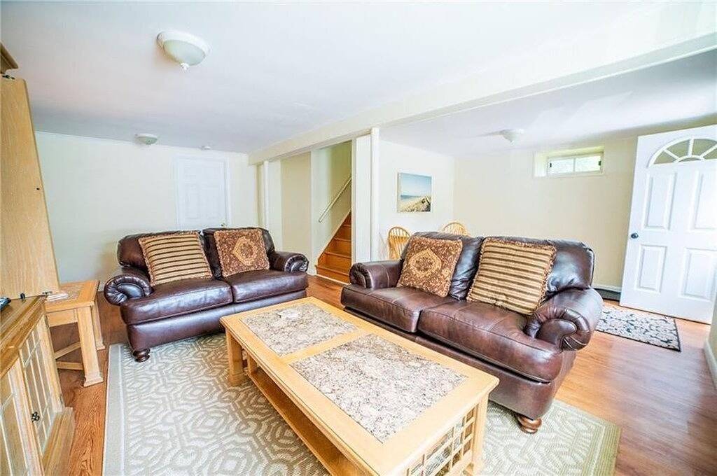 Perfect family rental steps to little beach and boat launch - Central A/C! in Narragansett, Washington County (RI)