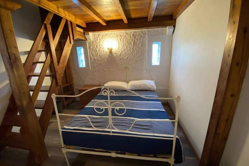 Charming Wine Cabin Azores Home in Biscoitos, Terceira (Azoren)