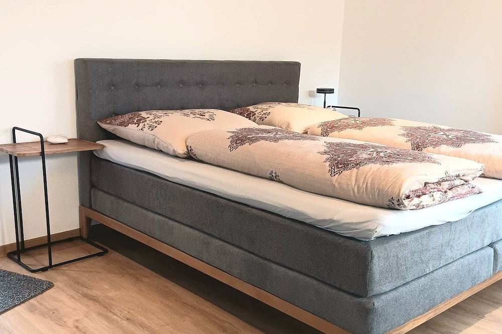 Een studiohuis in een prachtige natuur aan de rand van de zuidelijke heide in Celle, Lüneburger Heide