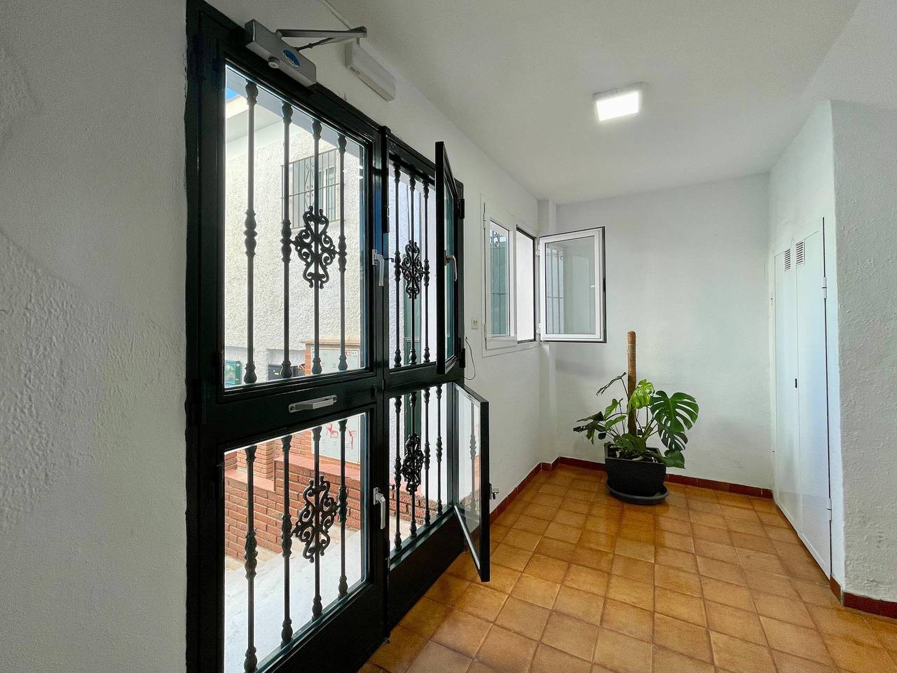 Entire apartment, Apartment in Torremolinos 300 m from beach in Montemar Torremolinos, Torremolinos