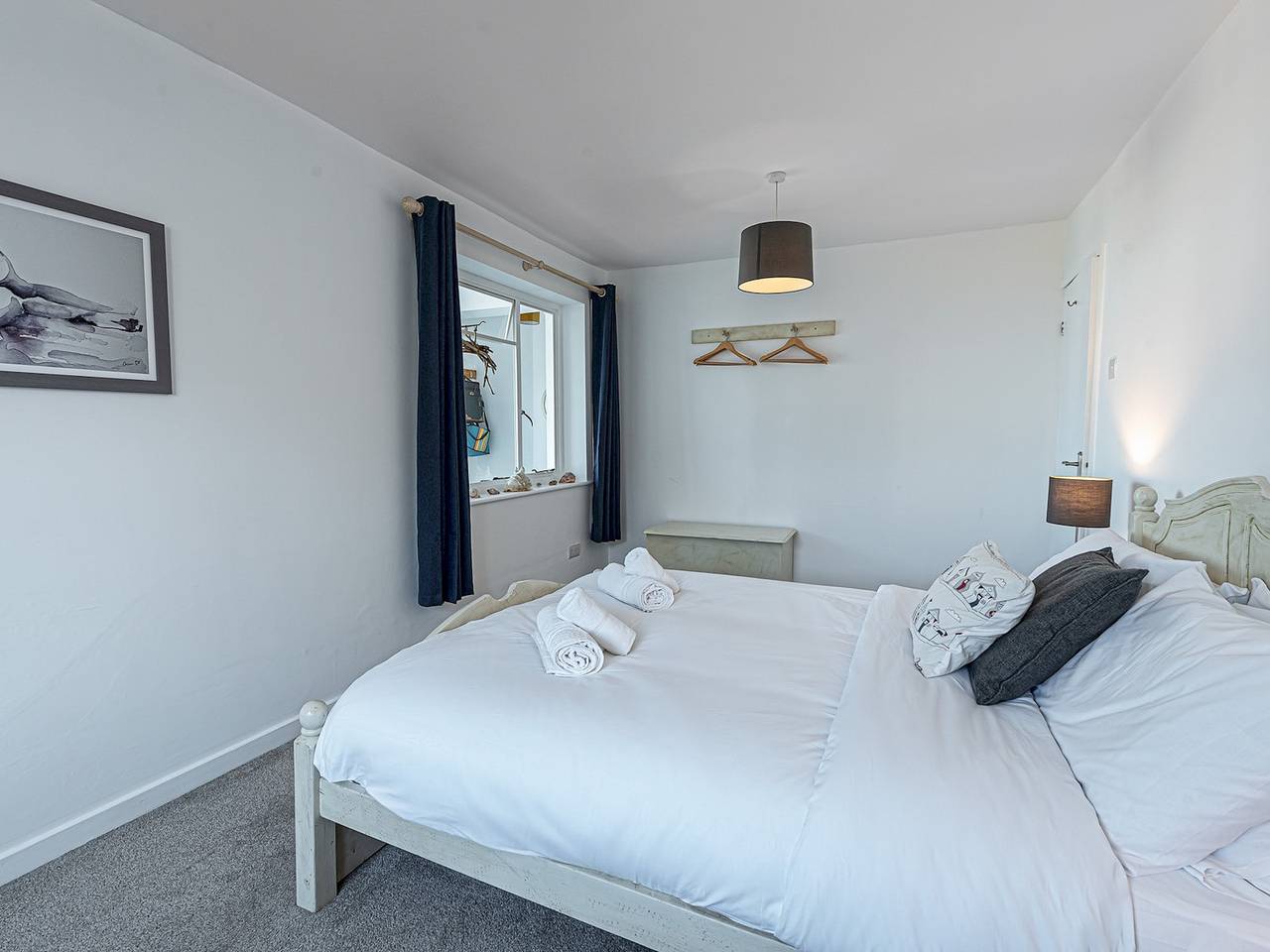 Entire apartment, Sea View Apartment in centre of Rhosneigr - Pass the Keys in Rhosneigr, Isle of Anglesey